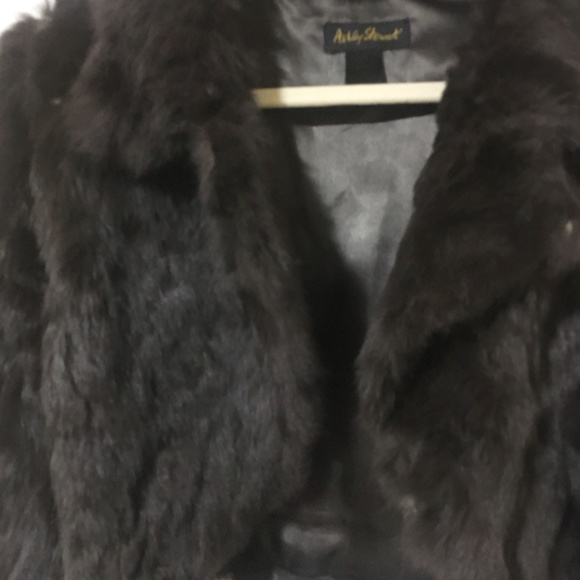 Cropped Rabbit Jacket - Picture 2 of 6